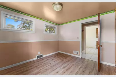 1260 Shawano Avenue, Green Bay, WI 54303 - Photo 17