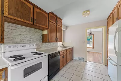 1260 Shawano Avenue, Green Bay, WI 54303 - Photo 5