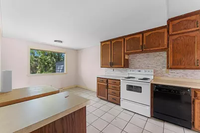1260 Shawano Avenue, Green Bay, WI 54303 - Photo 7