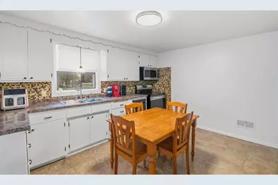 1149 9th Street, Green Bay, WI 54304 - Photo 9