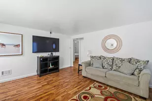 1149 9th St, Green Bay, WI 54304 - Photo 7