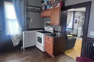 741 S Irwin Ave, Green Bay, WI 54301 - Photo 3