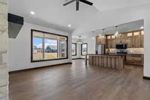 N9266 Homestead Ln, Appleton, WI 54915 - Photo 9