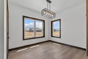 N9266 Homestead Ln, Appleton, WI 54915 - Photo 7