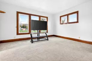 1068 Caroline St, Green Bay, WI 54303 - Photo 5