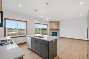 1825 Servant Way, Green Bay, WI 54311 - Photo 9