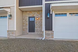 1825 Servant Way, Green Bay, WI 54311 - Photo 5