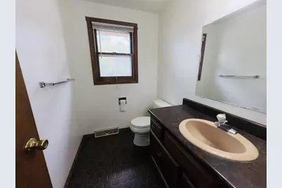 1760 Oakdale Avenue, Green Bay, WI 54302 - Photo 15