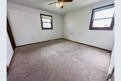 1760 Oakdale Avenue, Green Bay, WI 54302 - Photo 11