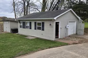E6565 Progress Rd, Manawa, WI 54949 - Photo 9