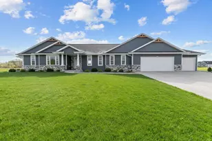 1019 Deer, Fond du Lac, WI 54935 - Photo 3