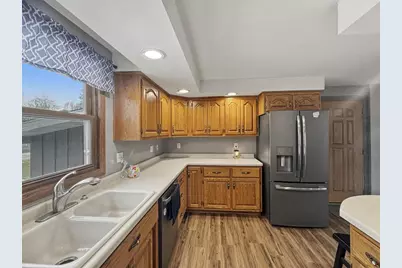 2360 Lincoln Street, Marinette, WI 54143 - Photo 17