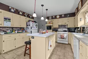 193 Robert St, Clintonville, WI 54929 - Photo 9