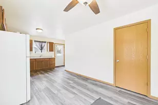 236 4th St, Menasha, WI 54952 - Photo 7