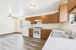 236 4th St, Menasha, WI 54952 - Photo 9
