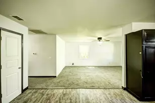544 Grand St, Oshkosh, WI 54901 - Photo 15