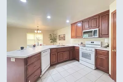 713 Edge Point Court, De Pere, WI 54115 - Photo 9