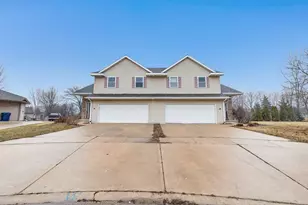 713 Edge Point Ct, De Pere, WI 54115 - Photo 3