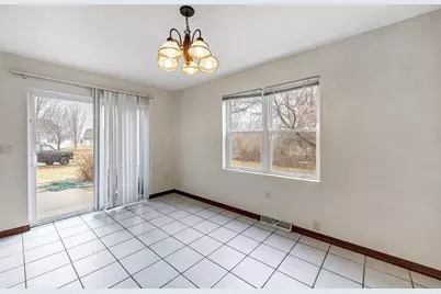 713 Edge Point Court, De Pere, WI 54115 - Photo 11