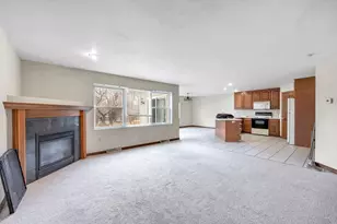 713 Edge Point Ct, De Pere, WI 54115 - Photo 5