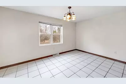 713 Edge Point Court, De Pere, WI 54115 - Photo 9