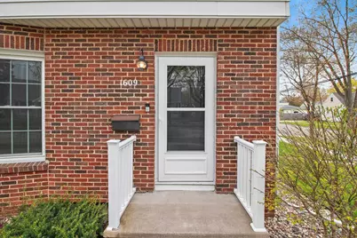 1609 Spring Street, Appleton, WI 54914 - Photo 5