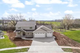 N8744 Connor Cir, Menasha, WI 54952 - Photo 49
