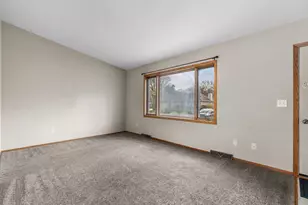 1709 Lake Breeze Rd, Oshkosh, WI 54904 - Photo 5