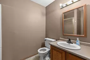 1709 Lake Breeze Rd, Oshkosh, WI 54904 - Photo 23
