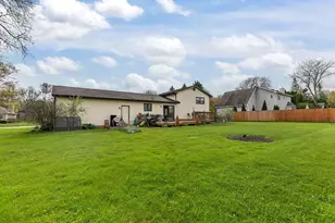 1709 Lake Breeze Rd, Oshkosh, WI 54904 - Photo 3