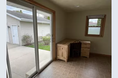 512 Jeffery Street, Combined Locks, WI 54113 - Photo 9