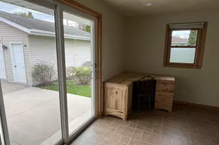 512 Jeffery St, Combined Locks, WI 54113 - Photo 9