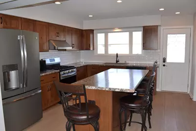 862 Castle Road, Fond du Lac, WI 54935 - Photo 5