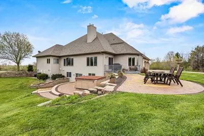 W7828 Hillview Road, Hortonville, WI 54944 - Photo 3