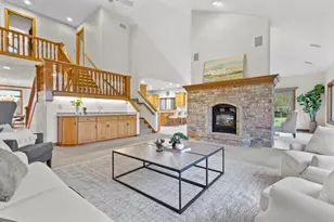 W7828 Hillview Rd, Hortonville, WI 54944 - Photo 5