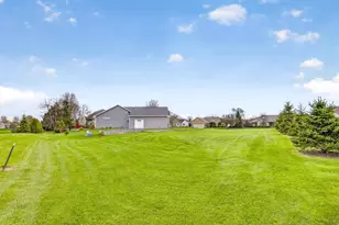 N8040 Paddock Ct, Sherwood, WI 54169 - Photo 39