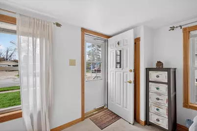 517 Abrams Street, Green Bay, WI 54302 - Photo 3