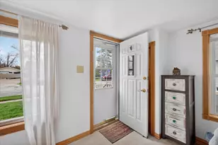 517 Abrams St, Green Bay, WI 54302 - Photo 3