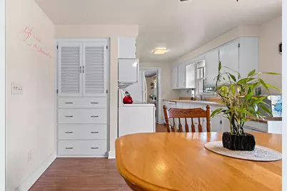 914 Rasmussen Place, Green Bay, WI 54304 - Photo 9