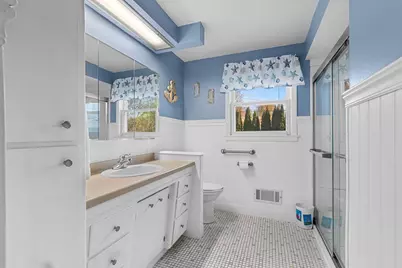 914 Rasmussen Place, Green Bay, WI 54304 - Photo 17