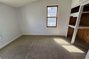 907 Park Ave, Waupaca, WI 54981 - Photo 7