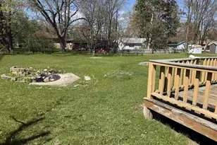 907 Park Ave, Waupaca, WI 54981 - Photo 3