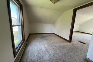 907 Park Ave, Waupaca, WI 54981 - Photo 9