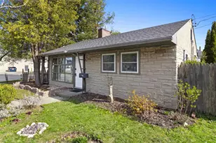 1803 Alexander Ct, Sheboygan, WI 53081 - Photo 3