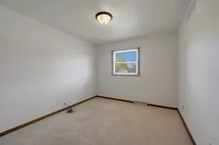 422 Silver Spring Dr, Green Bay, WI 54303 - Photo 27