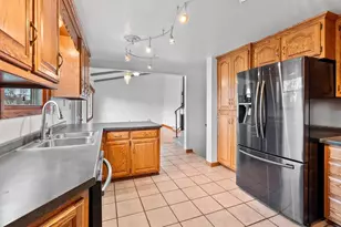 860 Fribourg St, De Pere, WI 54115 - Photo 13