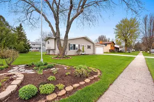 860 Fribourg St, De Pere, WI 54115 - Photo 51