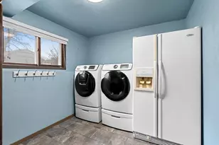 860 Fribourg St, De Pere, WI 54115 - Photo 27