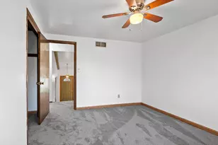 860 Fribourg St, De Pere, WI 54115 - Photo 17