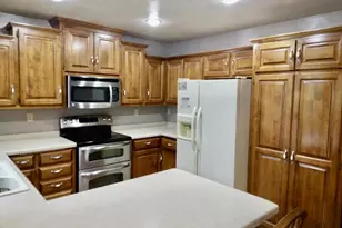 16279 Crestview Dr, Riverview, WI 54149 - Photo 3